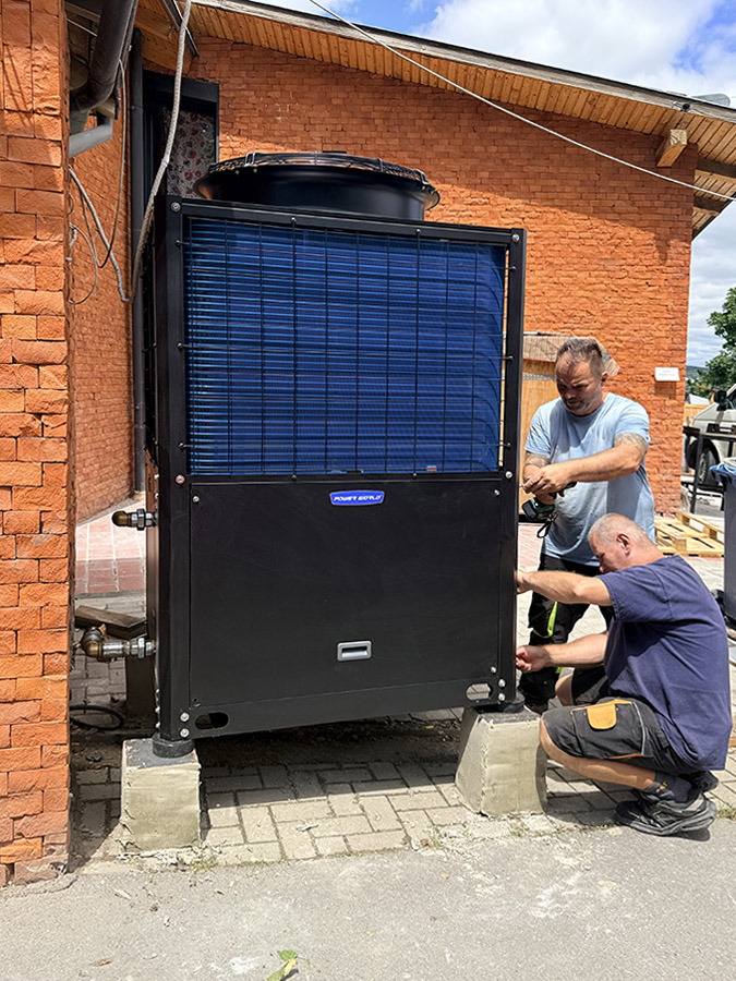 Power World PW150 R290 60 kW-os hőszivattyú telepítése Budapest Istenhegyen